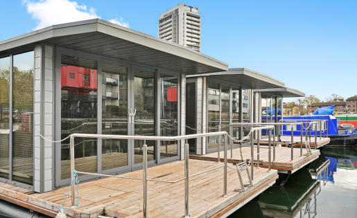 Oasis 3 Waterlodge At Poplar 515X345